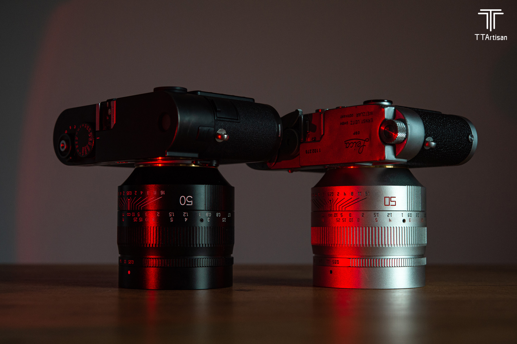 TTArtisan 50mm F0.95 wersja czarna i sprebrna - mocowanie Leica M