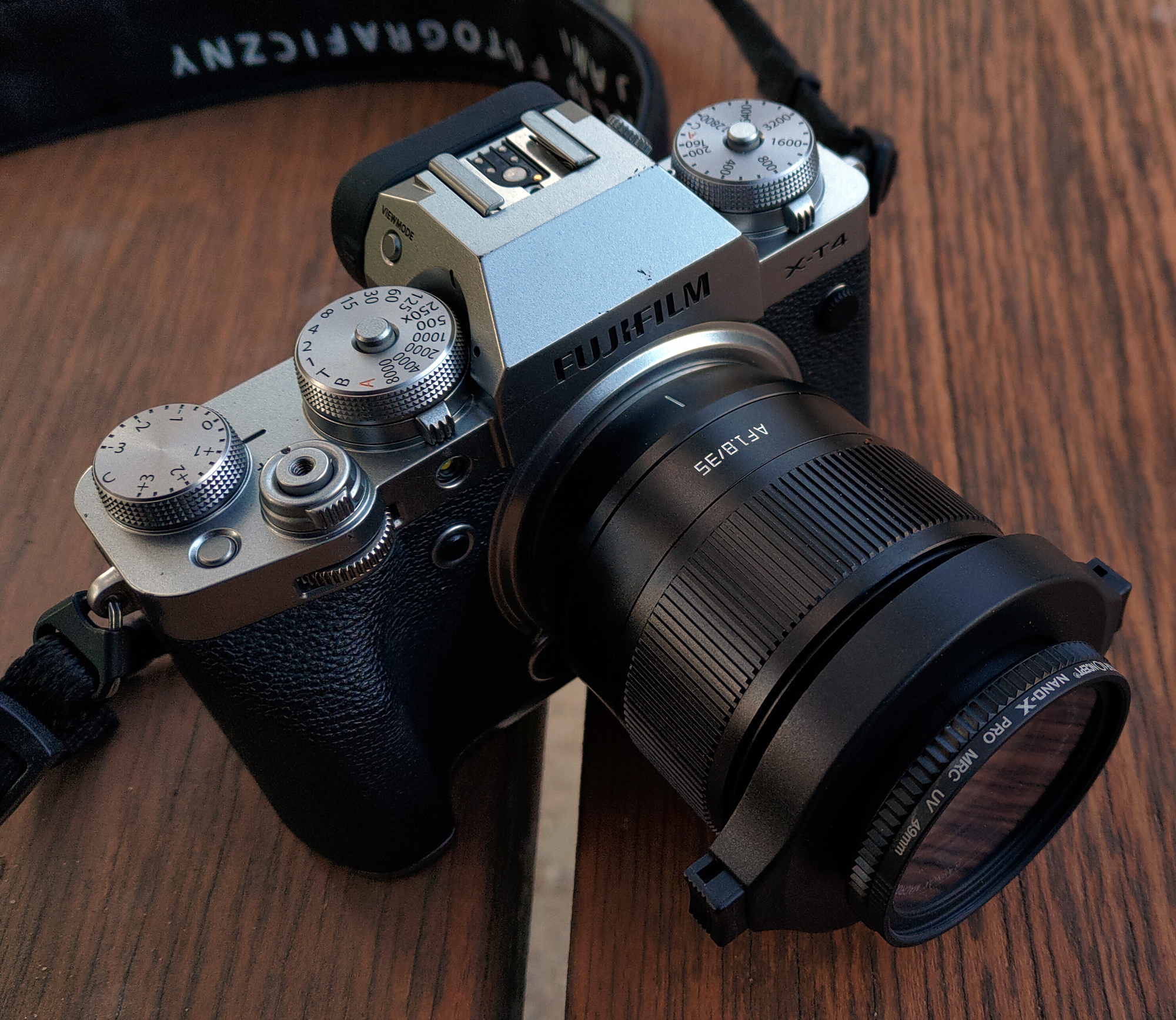 TTArtisan AF 35mm F1.8 + Fujifilm X-T4 + Raynox DCR-250