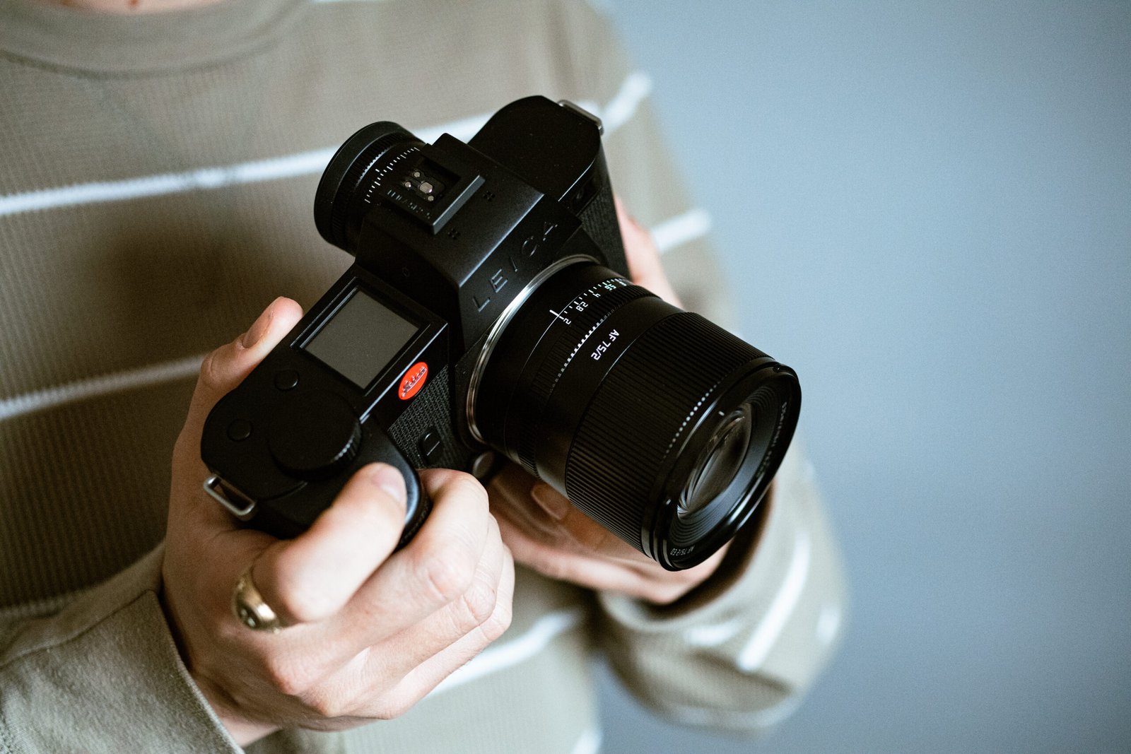 TTArtisan AF 75mm F2 ED L-mount i jak prezentuje się w towarzystwie aparatu Leica SL2-S