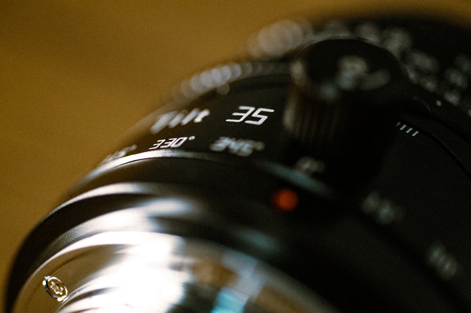 TTArtisan Tilt 35mm F1.4 APS-C
