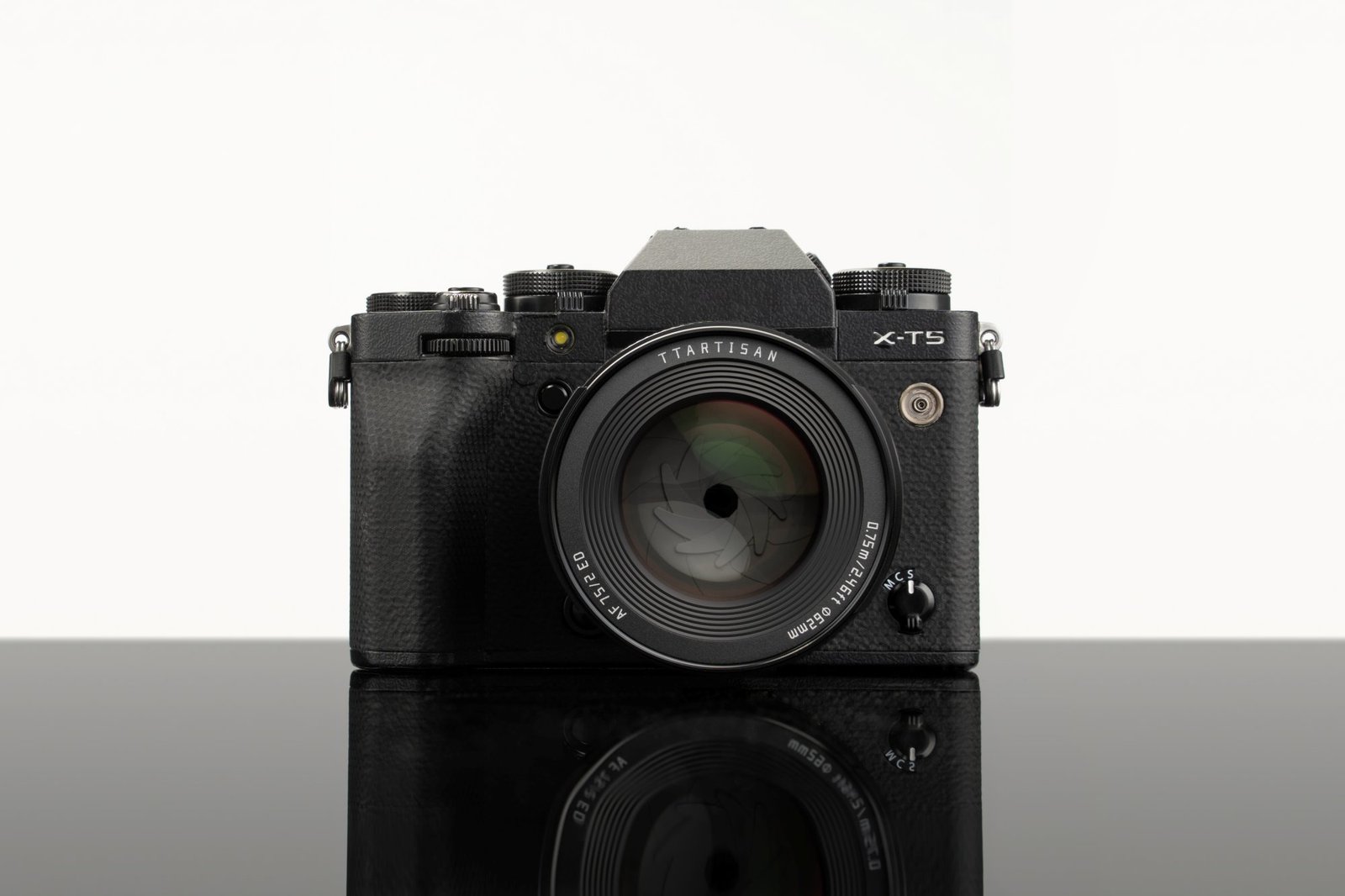 ttartisan-af-75mm-f2-ed-nowy-portretowy-obiektyw-dla-fujifilm-x 2