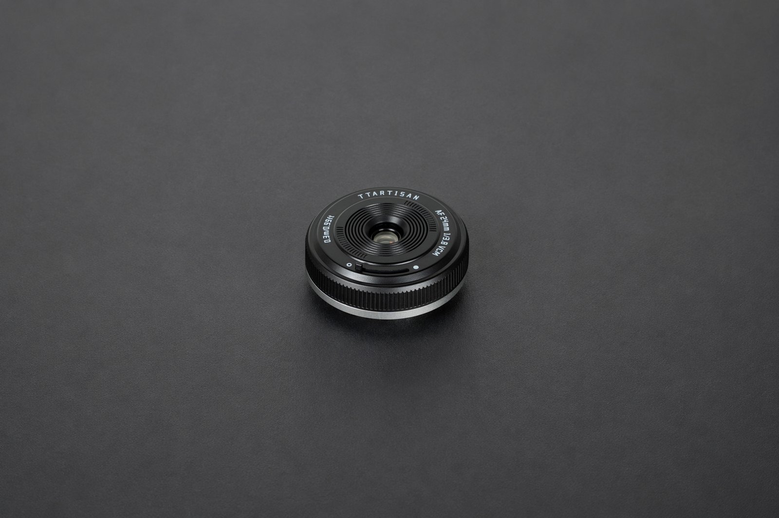 ttartisan-af-24mm-f38-mini-fe-premiera-sony-e
